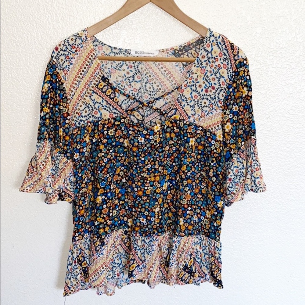 💛 3/$20 BCBGeneration Floral Boho Blouse
